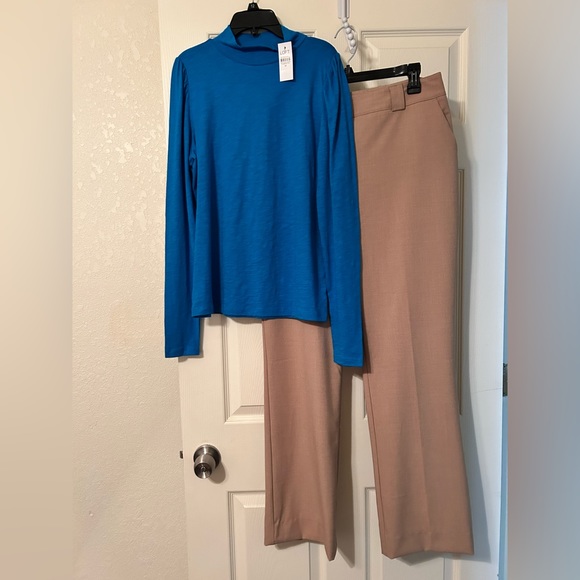 ‼️SOLD‼️ 🤎Worthington Straight Leg Slacks🤎 - Picture 3 of 3